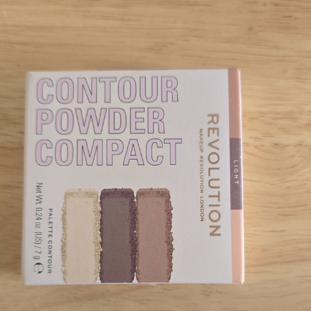 Revolution Contour Powder Compact - Light, Cream, Brown